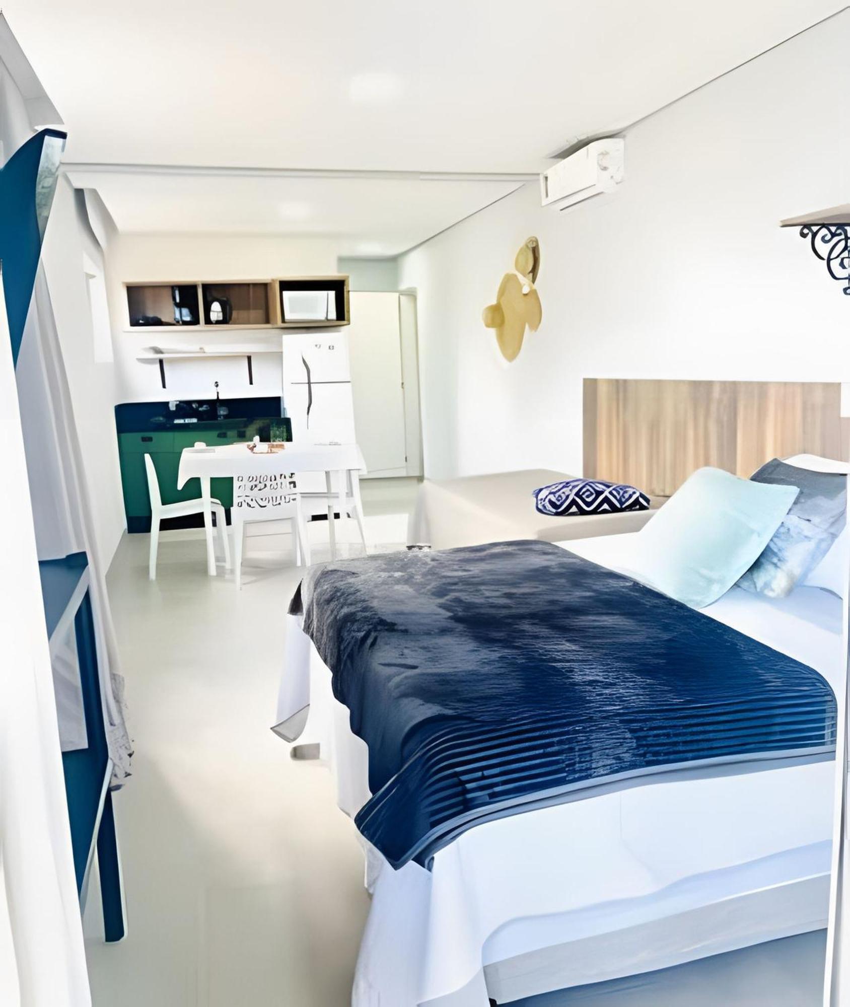 Studio Novo 200M Da Praia De Бомбиньяс Экстерьер фото