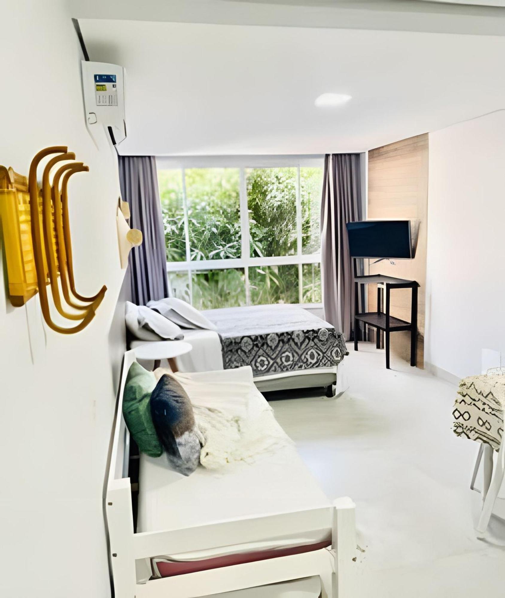 Studio Novo 200M Da Praia De Бомбиньяс Экстерьер фото