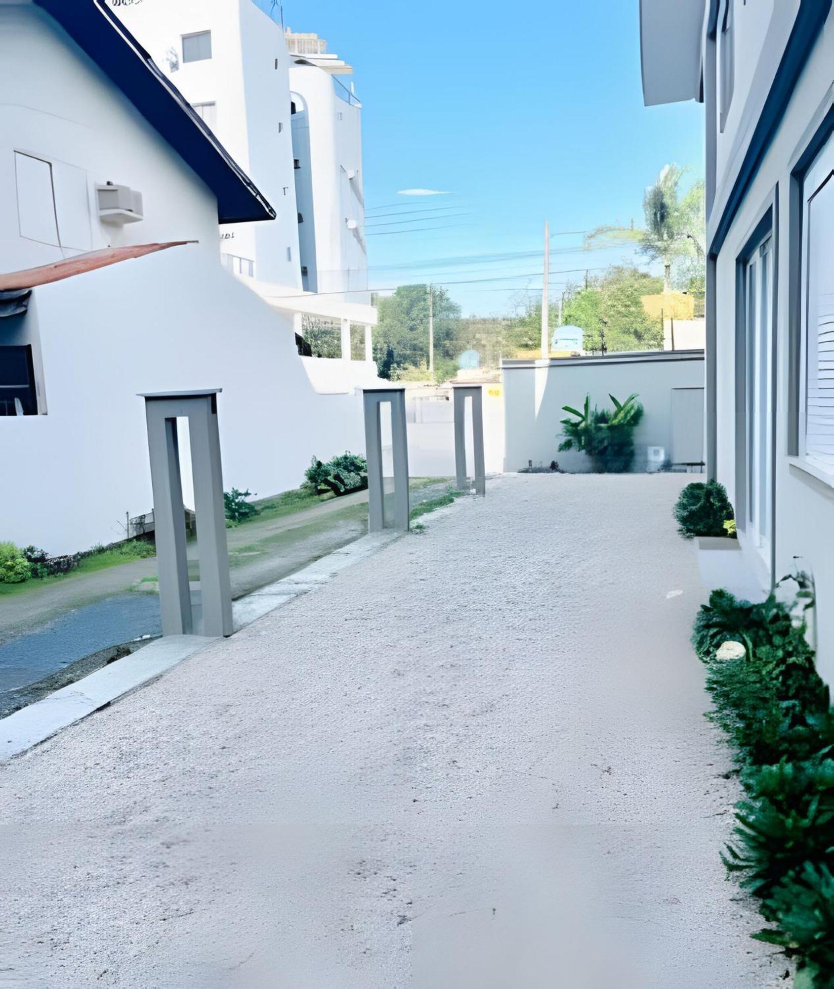 Studio Novo 200M Da Praia De Бомбиньяс Экстерьер фото